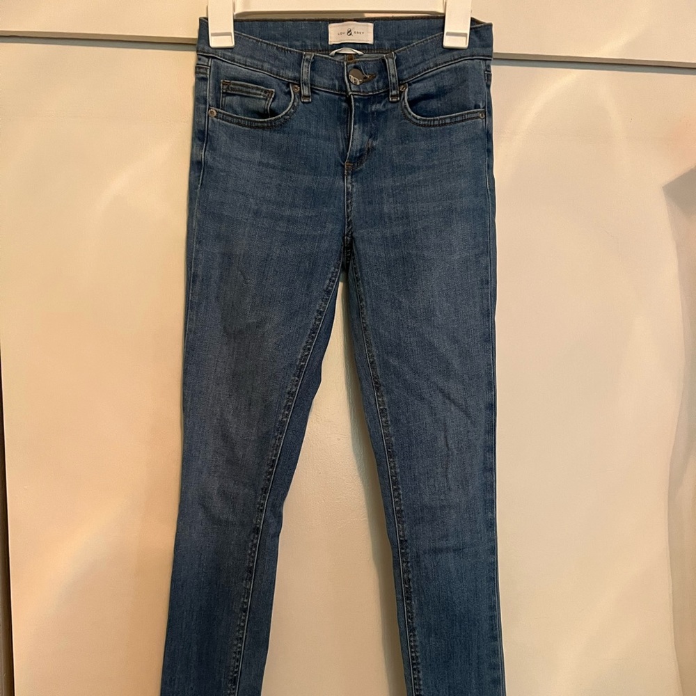 Lou & Grey distressed skinny jeans